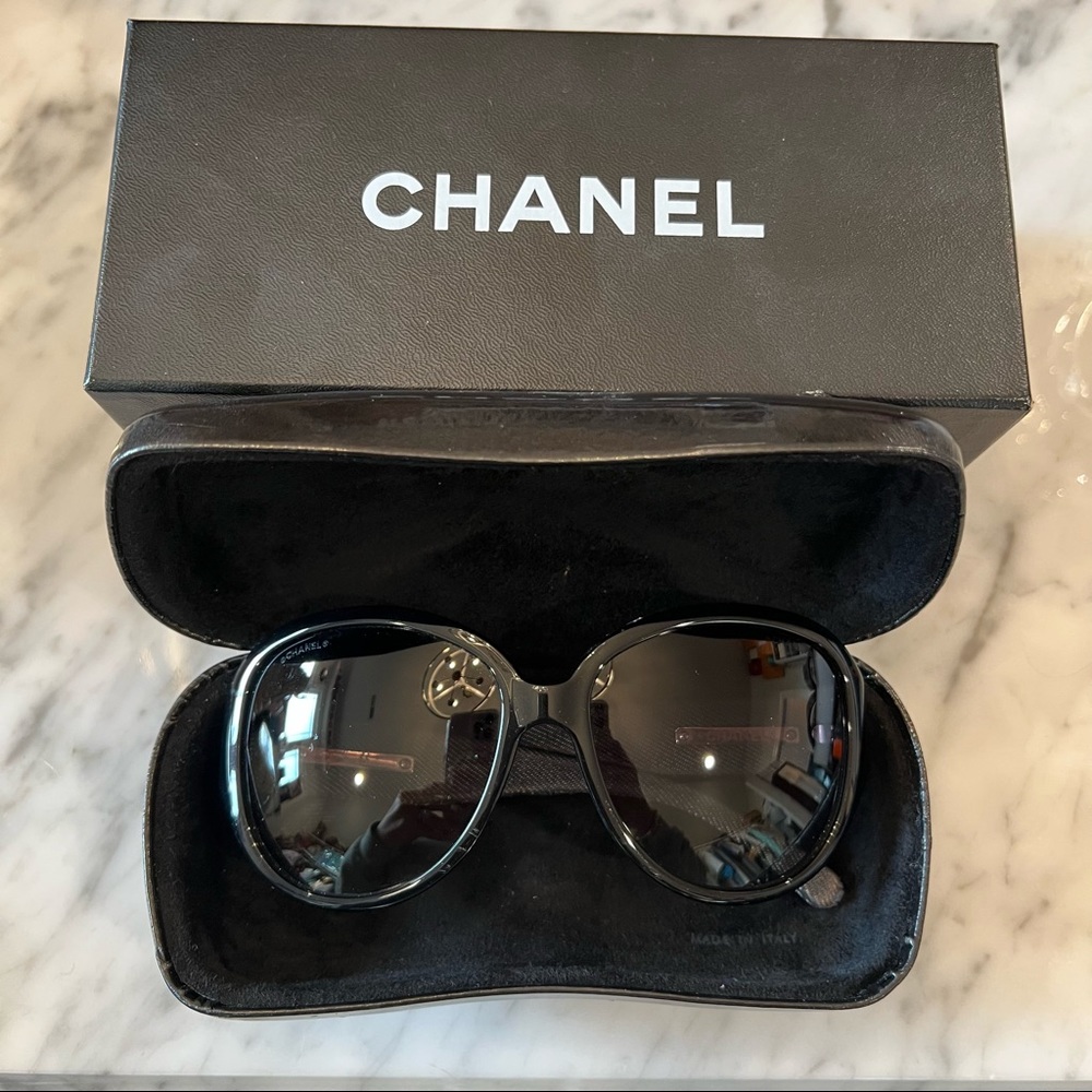 CHANEL oversized sunglasses with denim CC logo arms